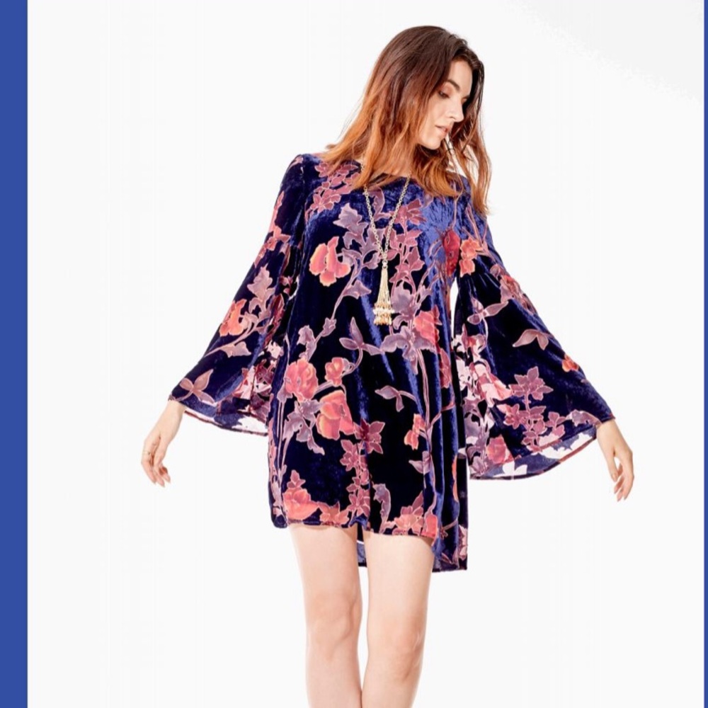 NWT California MoonRise Velvet Dress - sz L